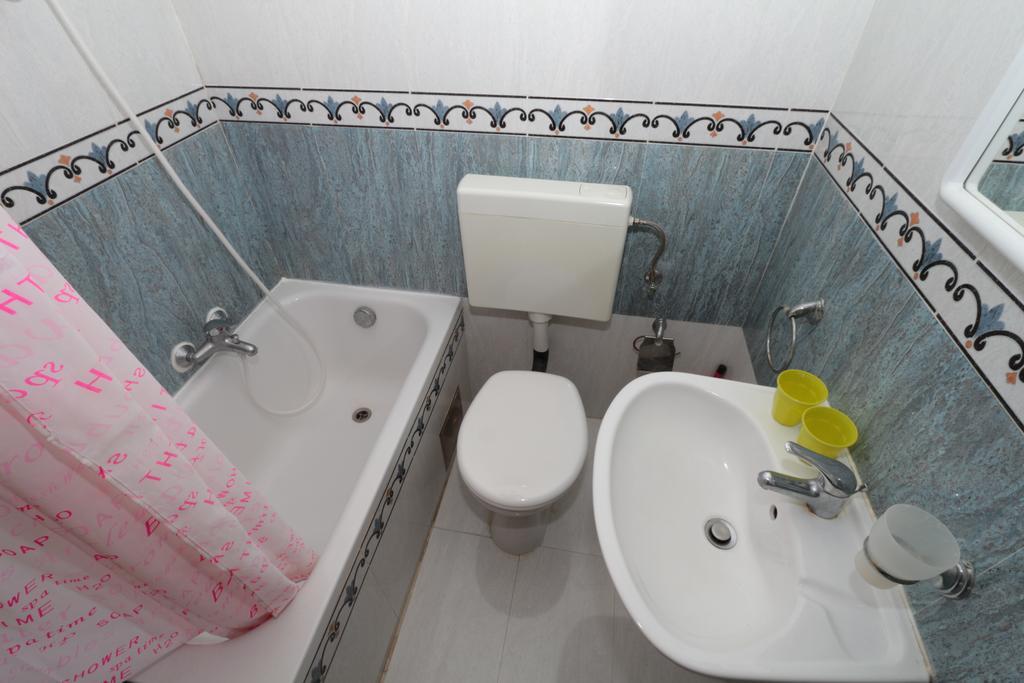Central Beach Apartment Μακάρσκα Δωμάτιο φωτογραφία